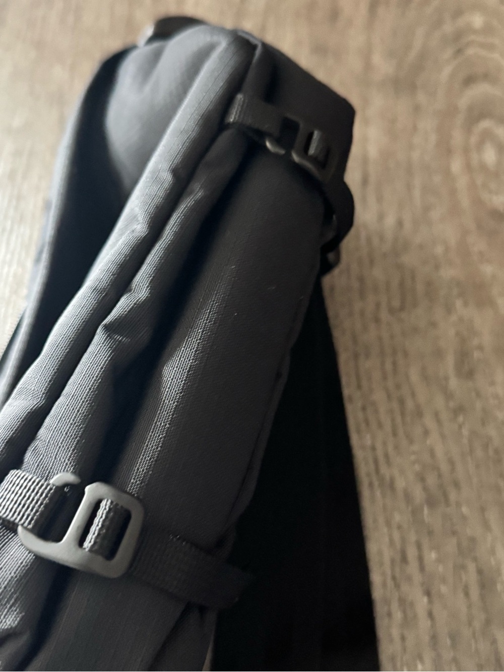 Moment 2L Minimalist Camera Sling Bag - Picture 8 of 11